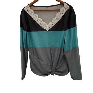 NWT (2X) Striped ribbed long sleeve top with lace accent v-neck teal/gray